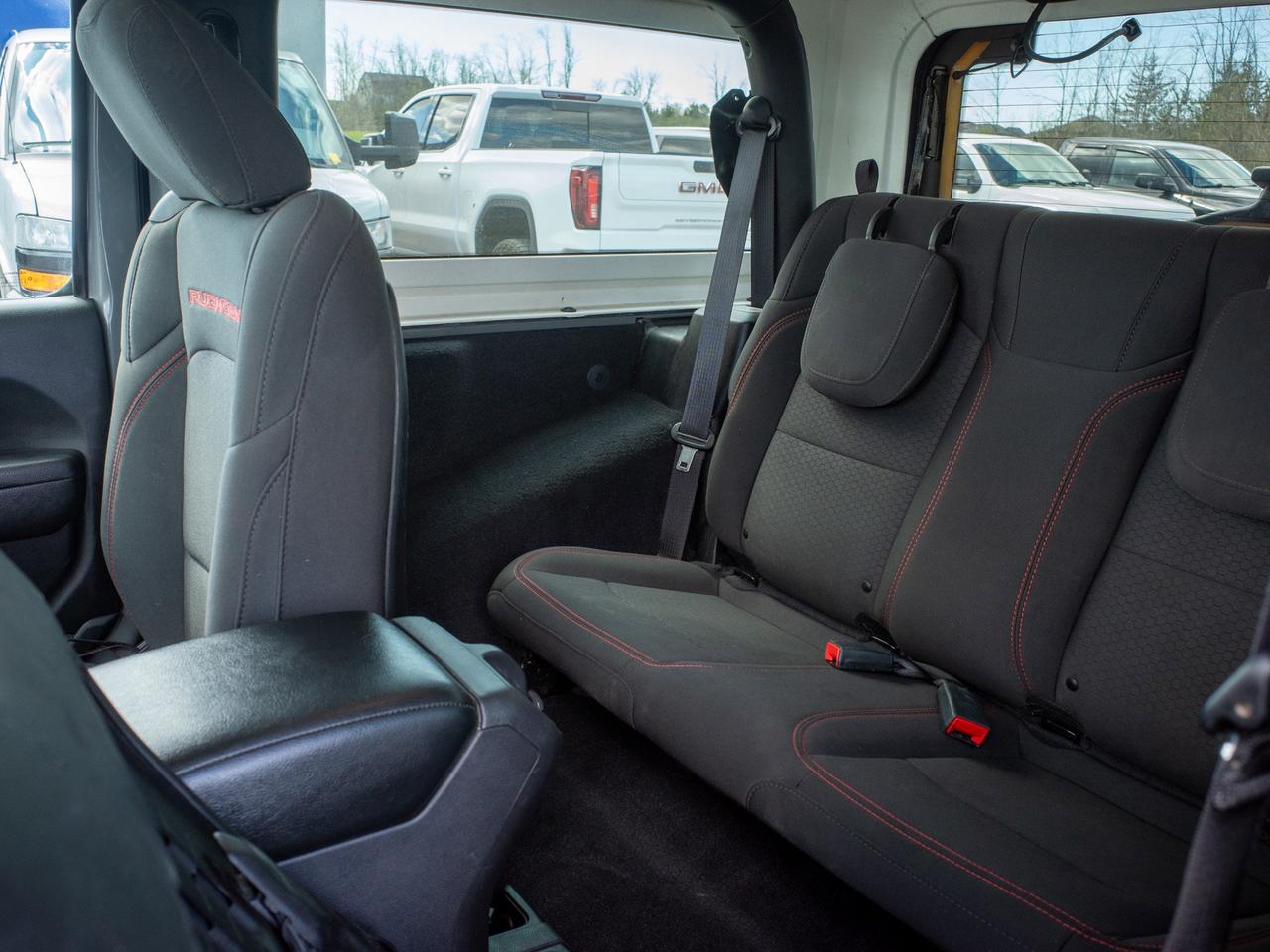 2023 Jeep Wrangler Rubicon - Premium Sound System   Rollover Protecti Photo