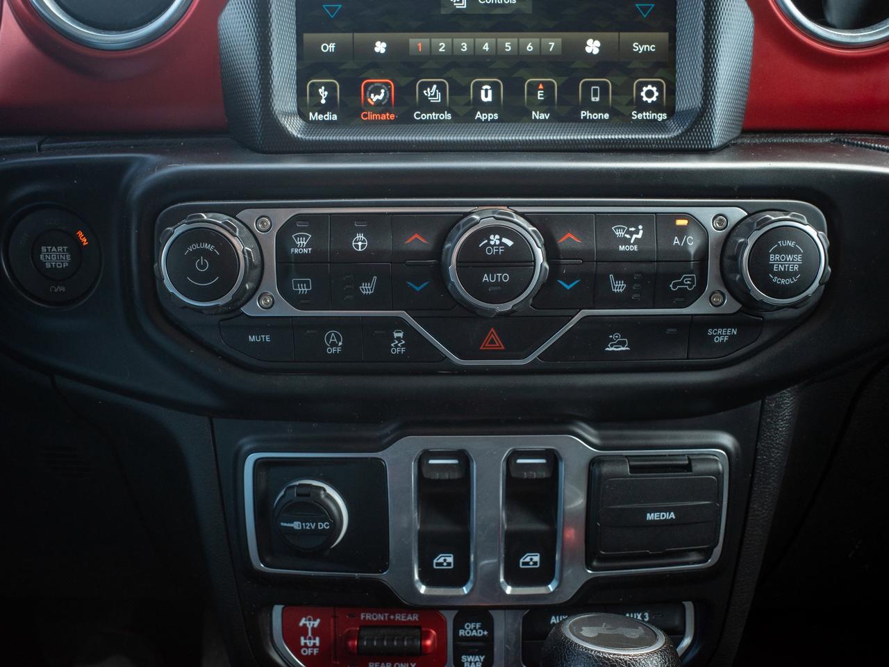 2023 Jeep Wrangler Rubicon - Premium Sound System   Rollover Protecti Photo