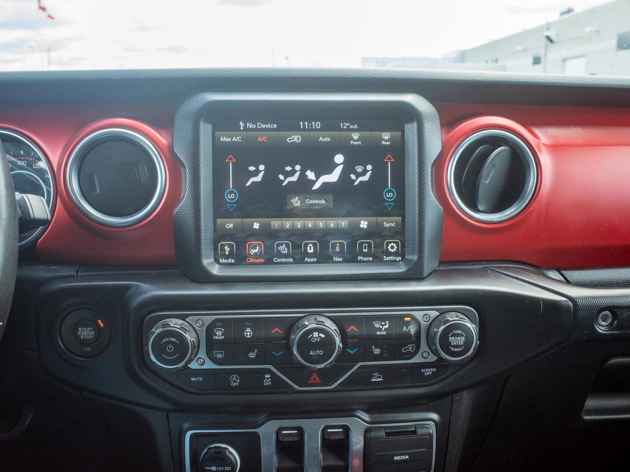 2023 Jeep Wrangler Rubicon - Premium Sound System   Rollover Protecti Photo