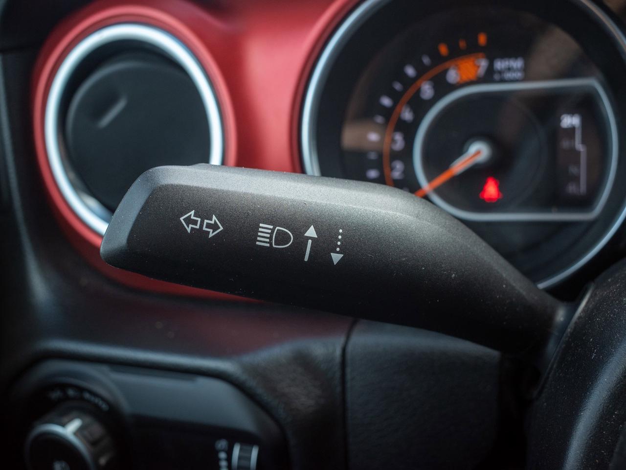 2023 Jeep Wrangler Rubicon - Premium Sound System   Rollover Protecti Photo
