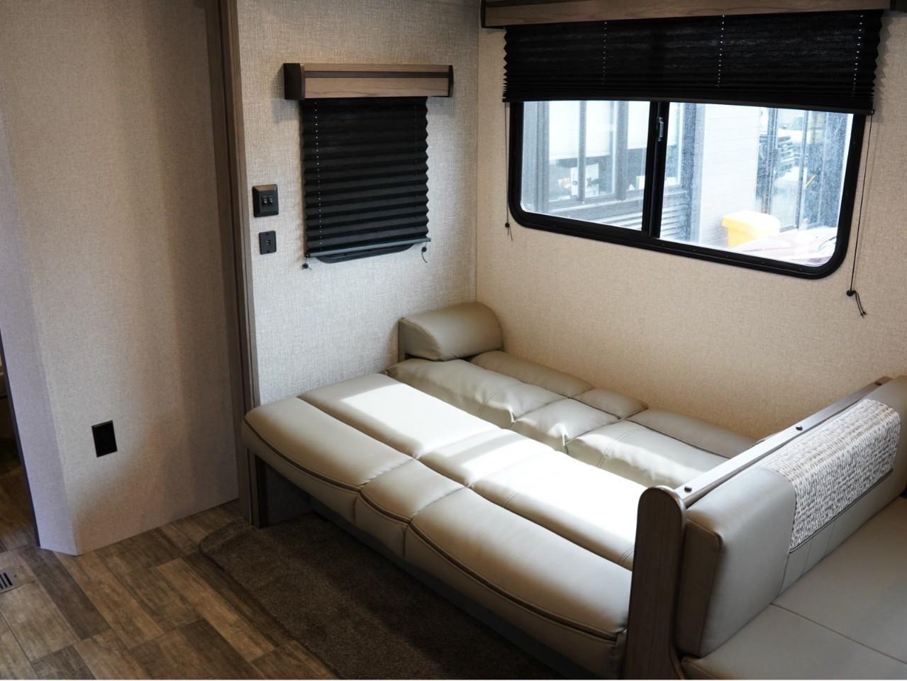 2022 Crossroads VOLANTE 22BH  Photo