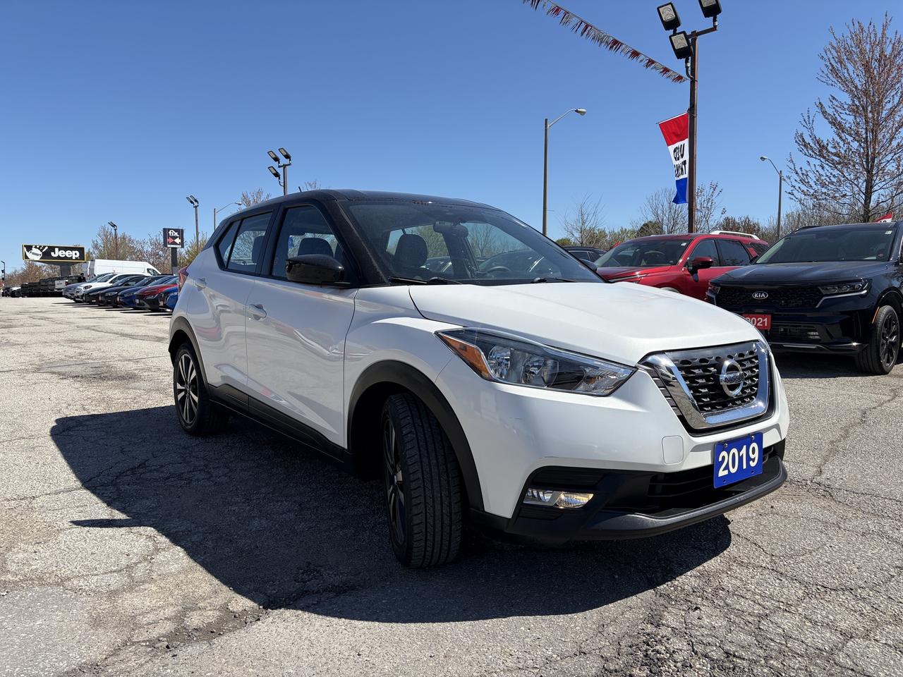 2019 Nissan Kicks SV Photo2