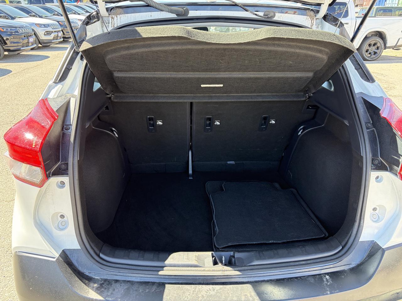 2019 Nissan Kicks SV Photo