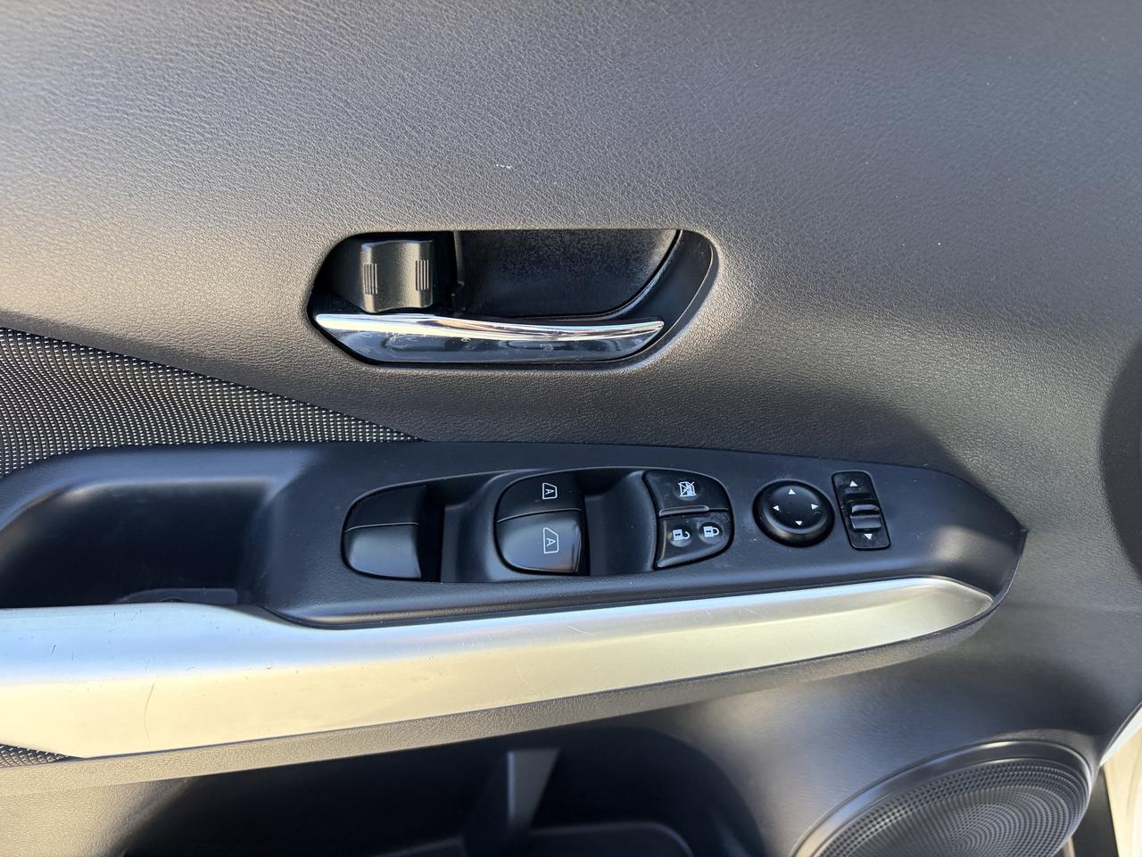 2019 Nissan Kicks SV Photo