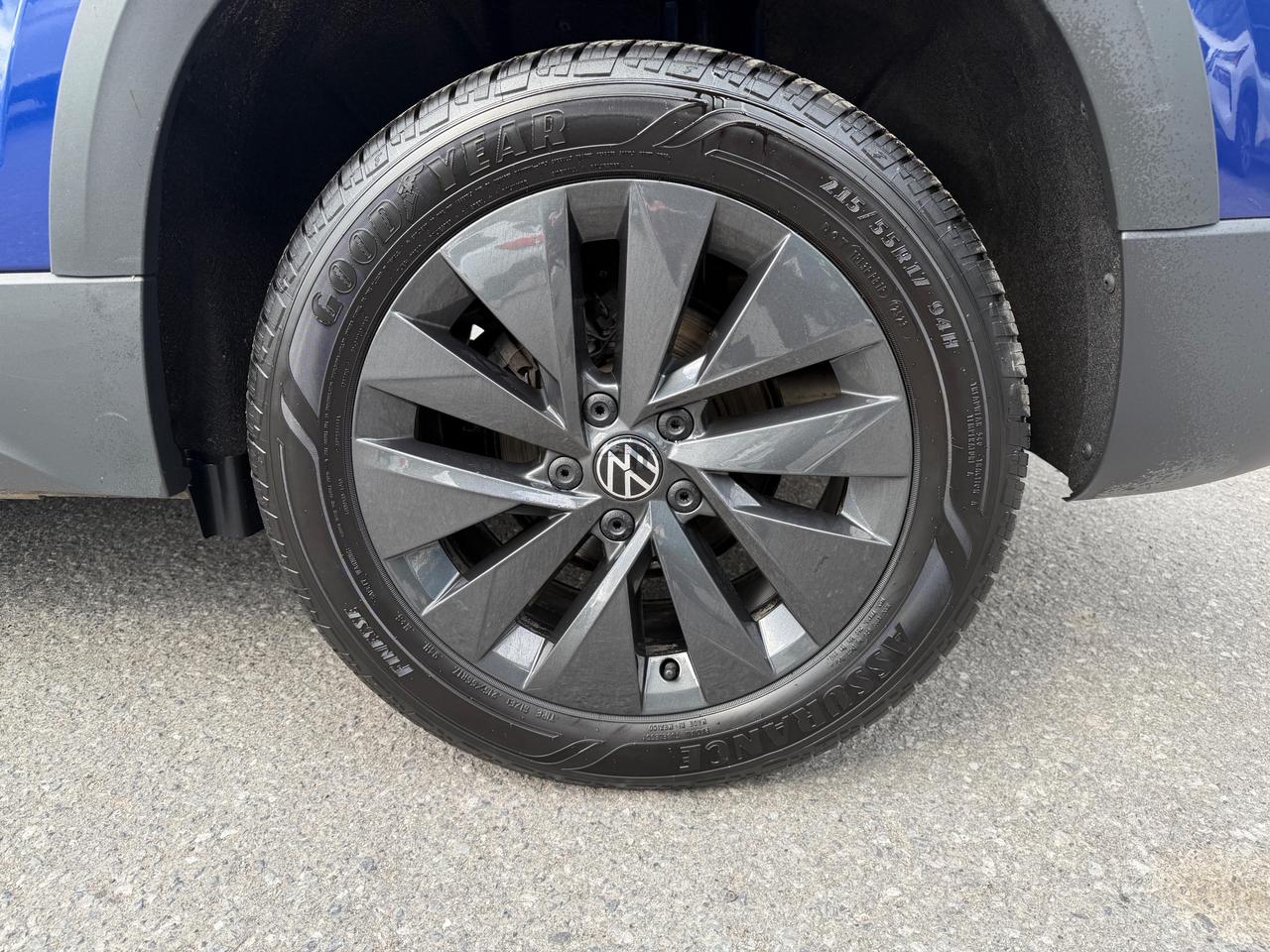 2023 Volkswagen Taos Comfortline 4dr Front-Wheel Drive Photo