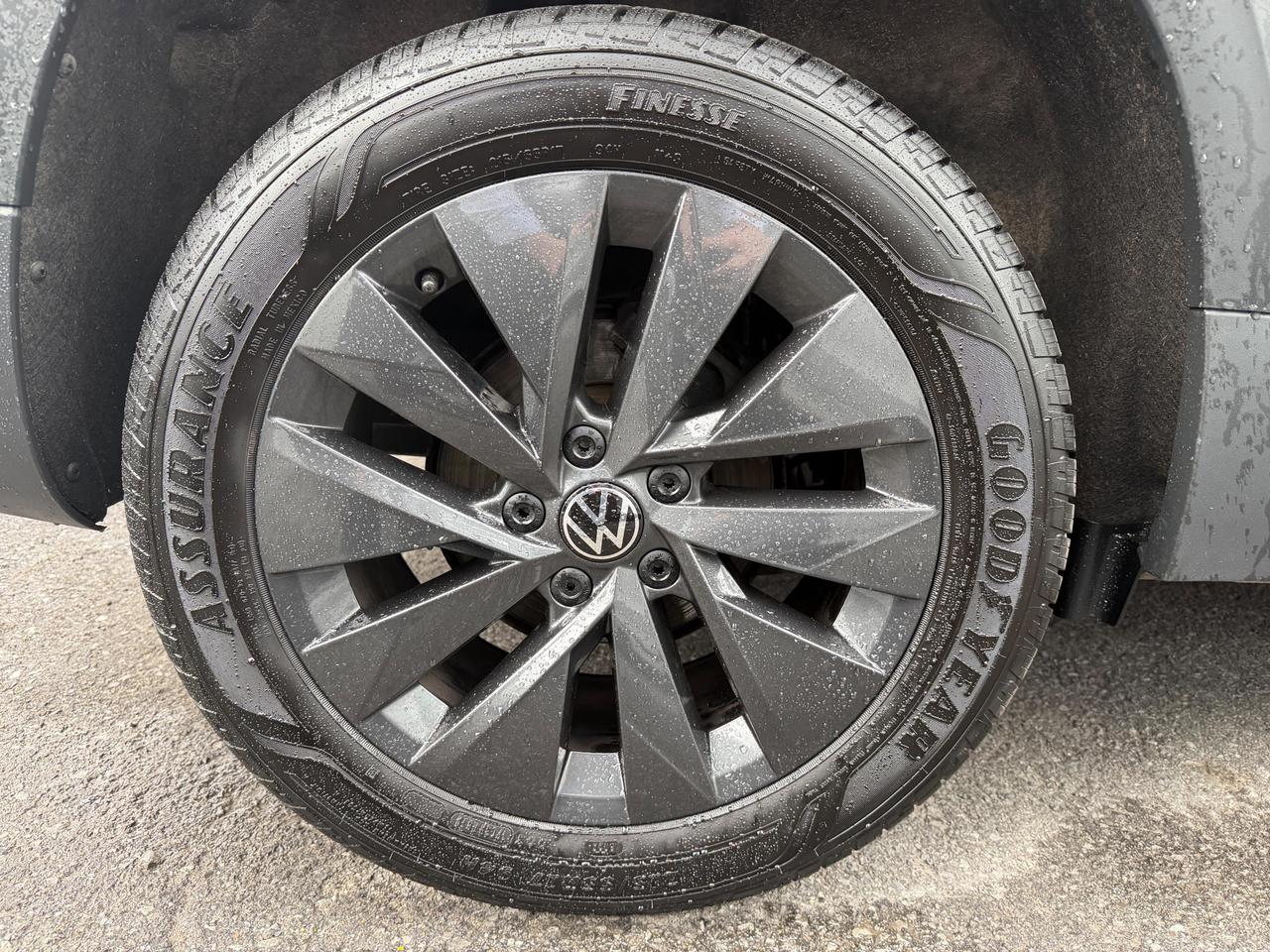 2023 Volkswagen Taos Comfortline 4dr Front-Wheel Drive Photo