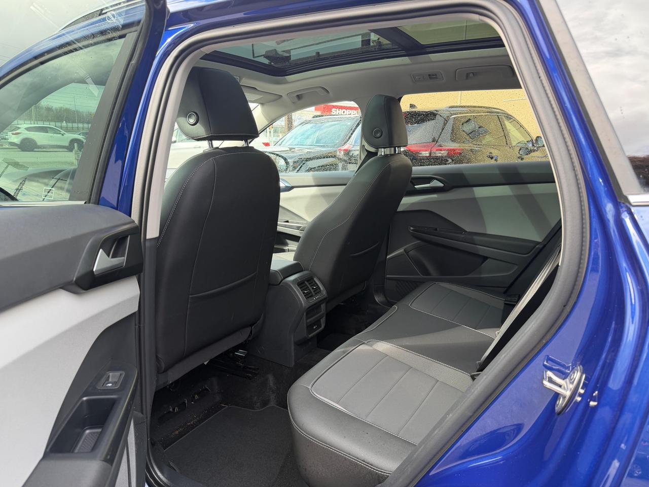 2023 Volkswagen Taos Comfortline 4dr Front-Wheel Drive Photo