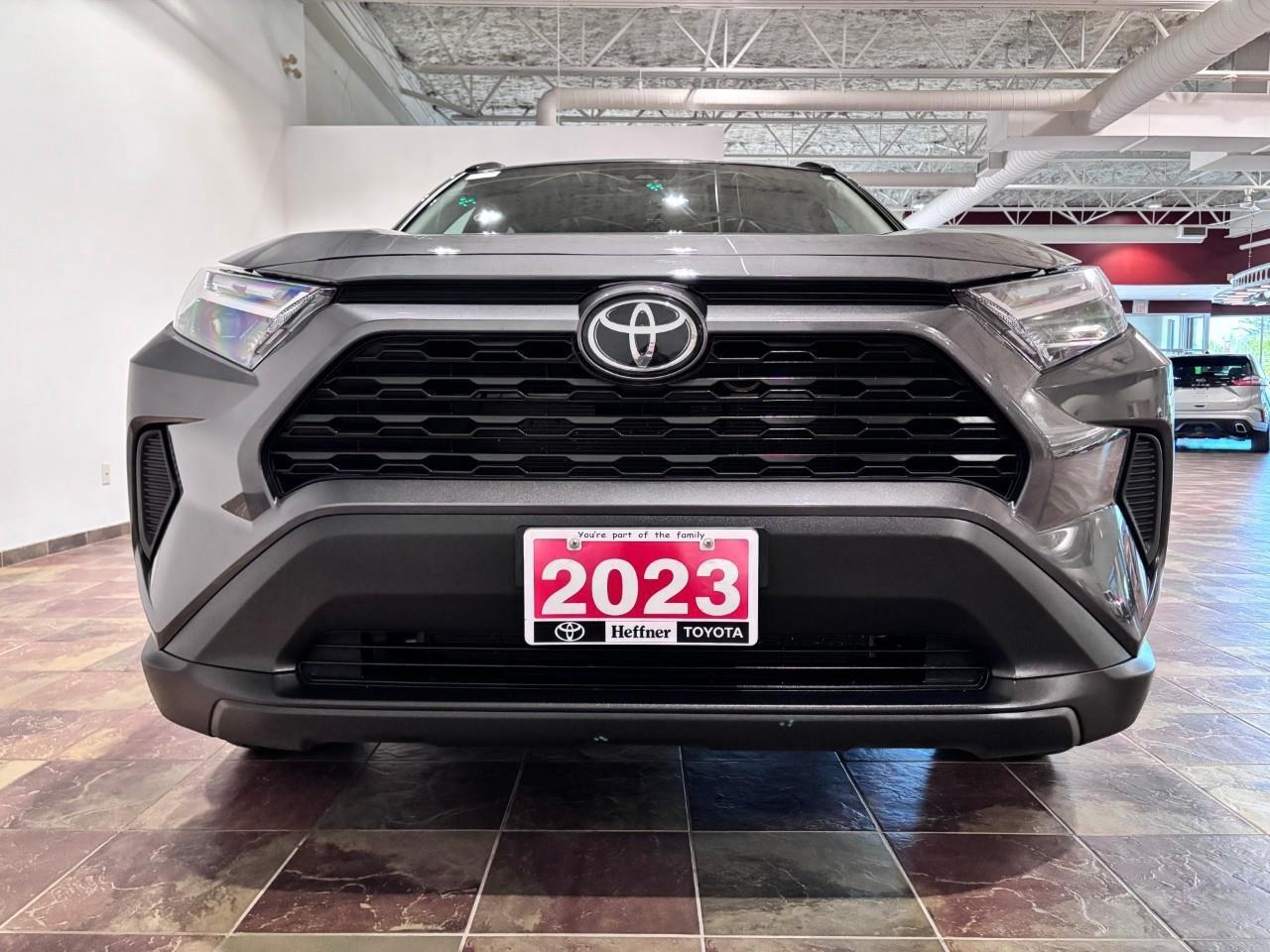 2023 Toyota RAV4 XLE Photo