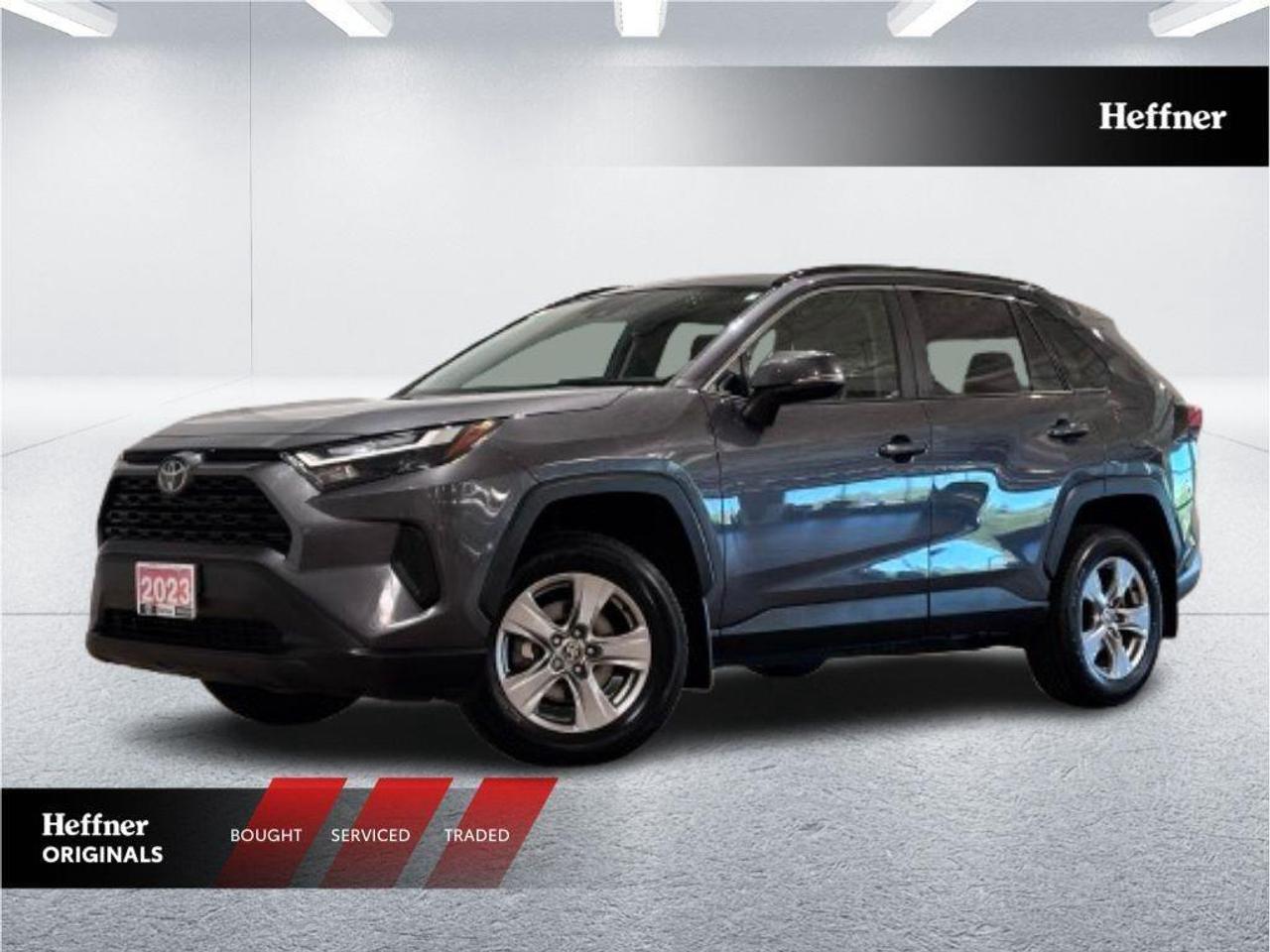 2023 Toyota RAV4 XLE Photo0