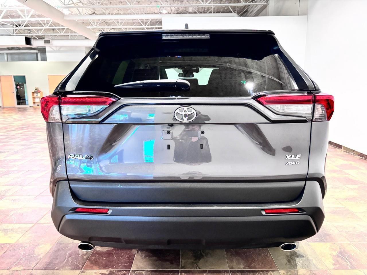 2023 Toyota RAV4 XLE Photo