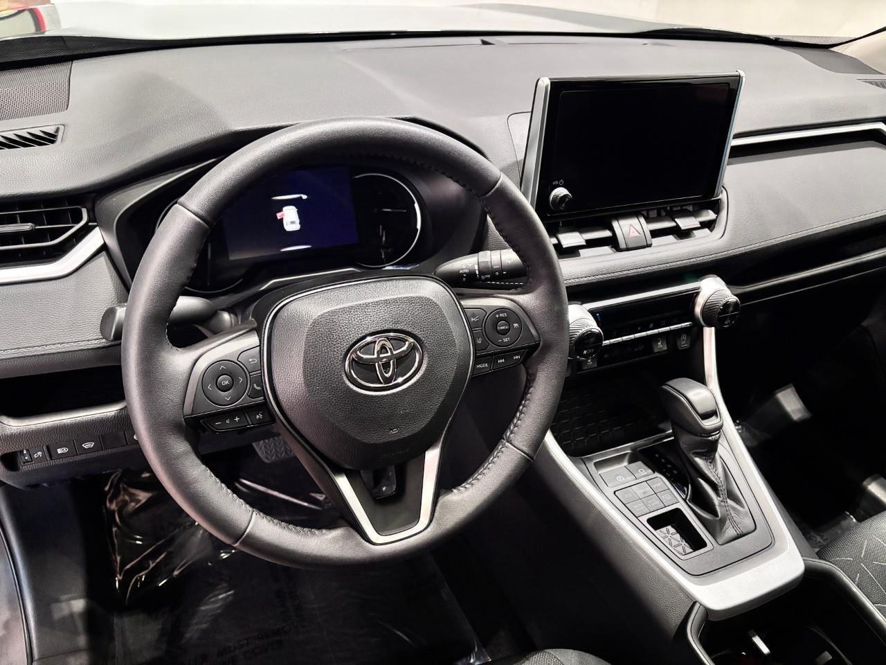 2023 Toyota RAV4 XLE Photo