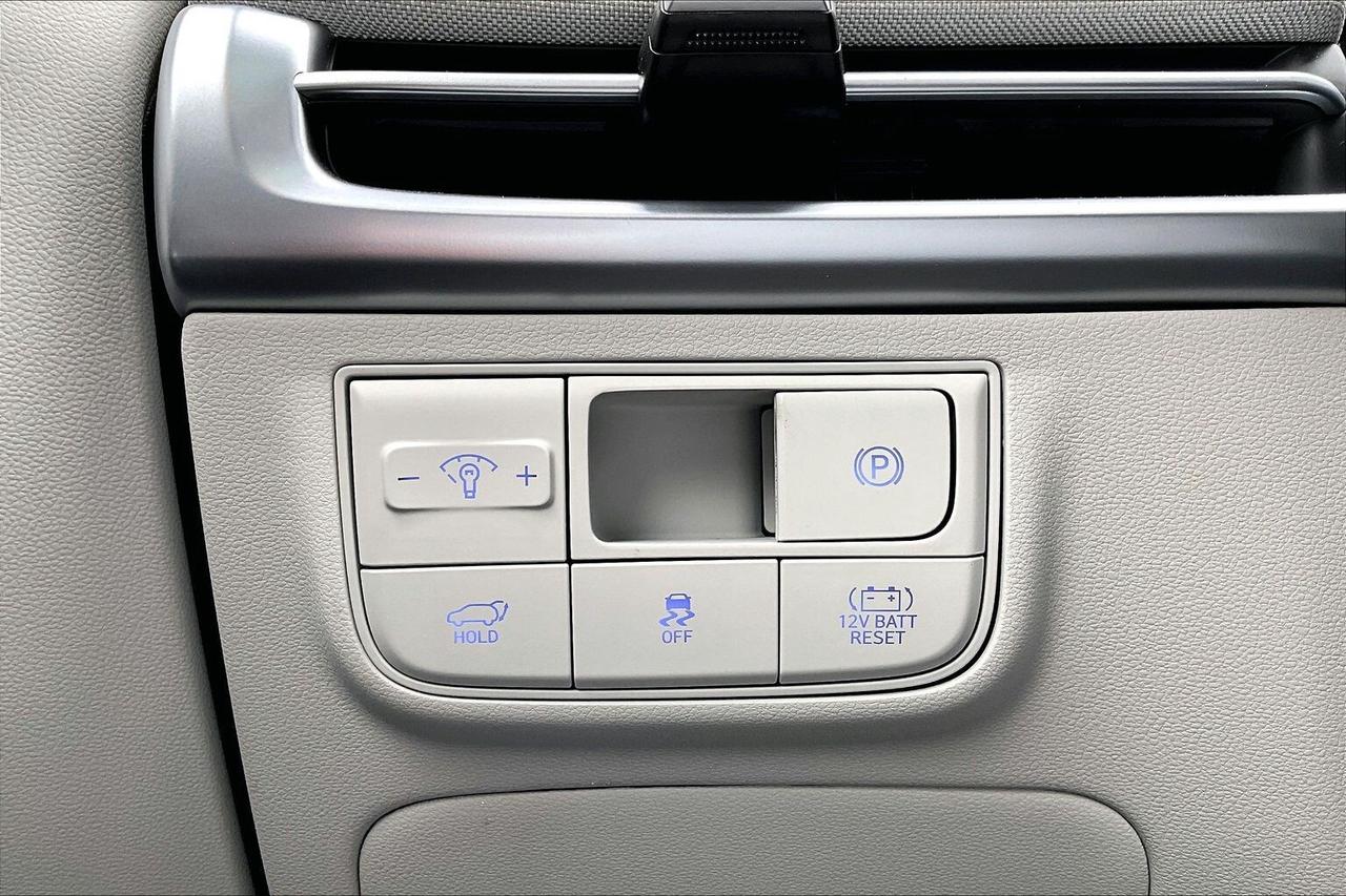 2025 Hyundai Tucson Hybrid ULTIMATE AWD   GREY LEATHER SEATS   FULLY LOADED! Photo