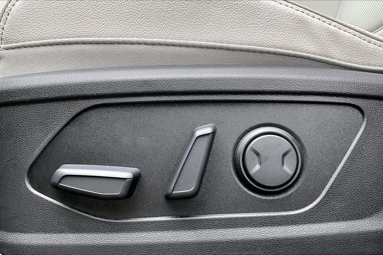 2025 Hyundai Tucson Hybrid ULTIMATE AWD   GREY LEATHER SEATS   FULLY LOADED! Photo