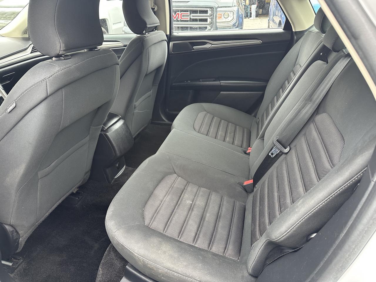 2018 Ford Fusion *LOW MILEAGE*NEW TIRES* NEW BRAKES* Photo