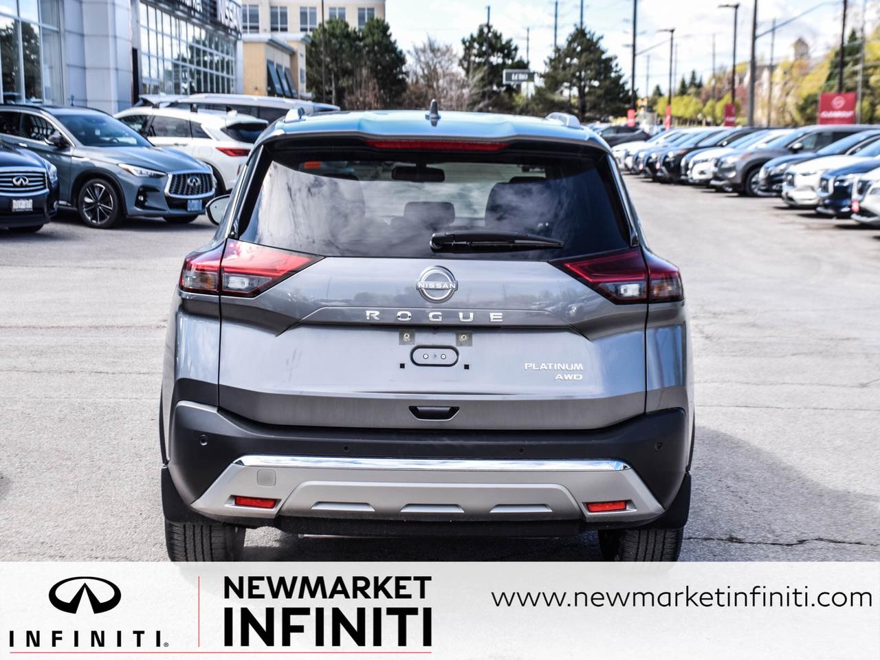 2023 Nissan Rogue AWD Platinum Photo4