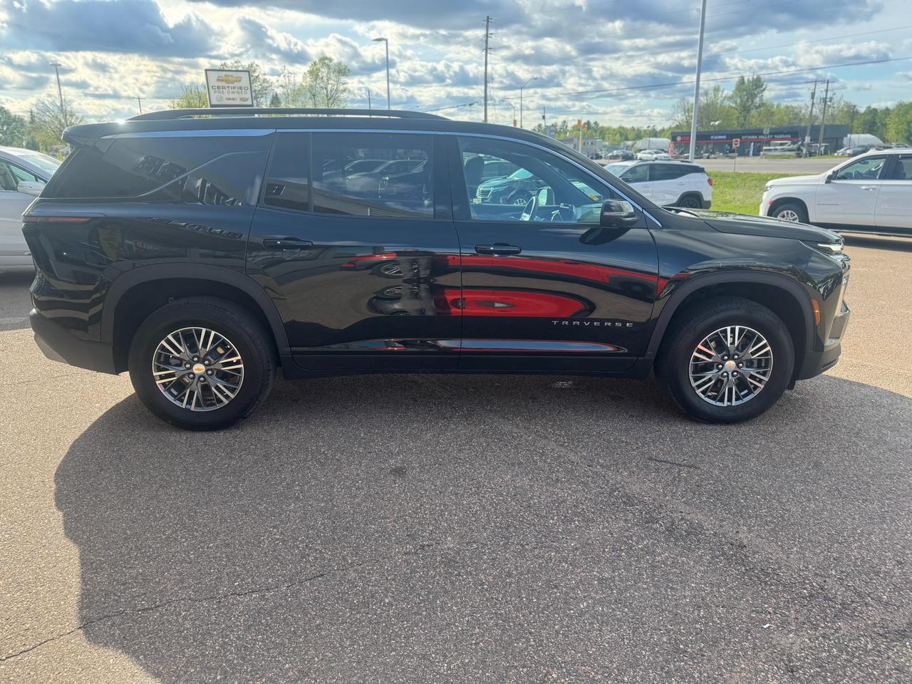 2024 Chevrolet Traverse LT 4dr All-Wheel Drive Photo