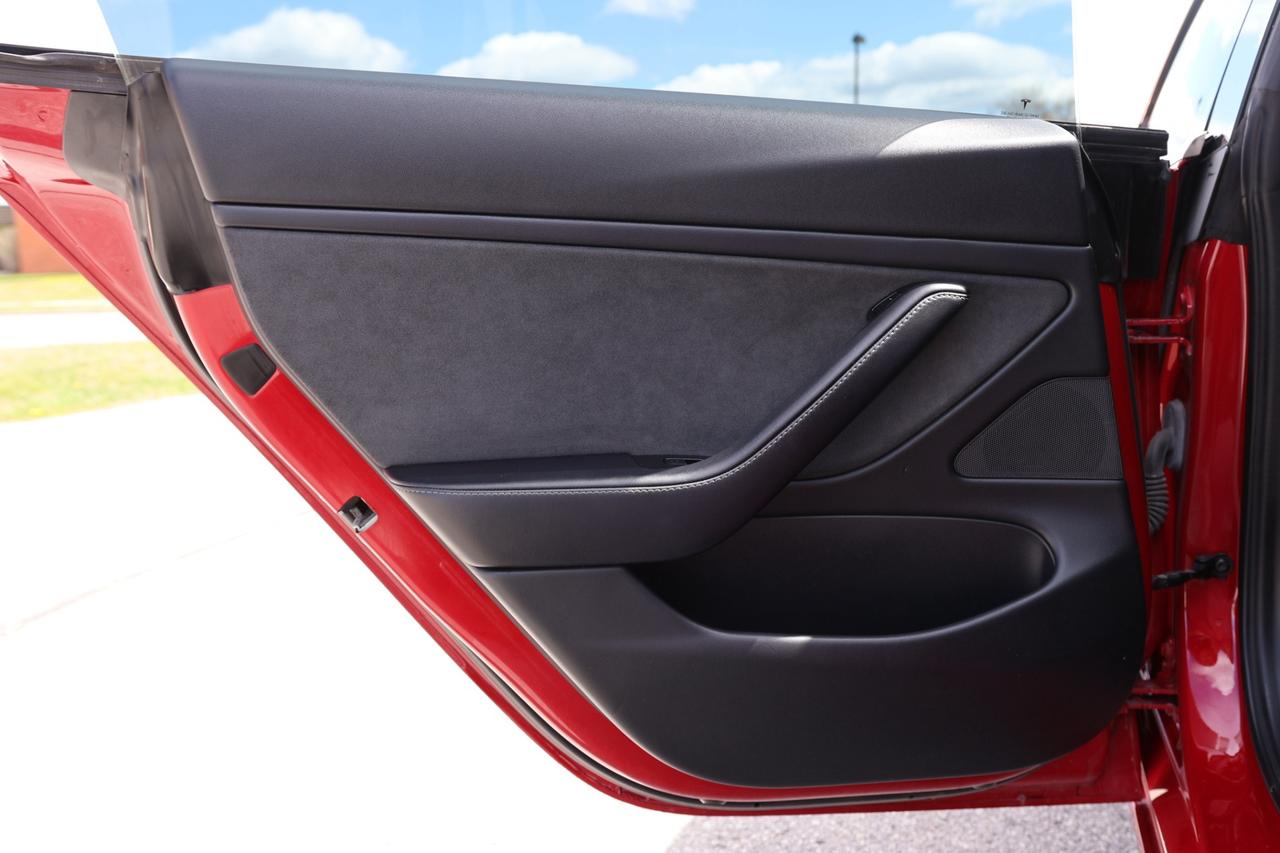2018 Tesla Model 3 LONG RANGE-DUAL MOTOR-AWD/AUTOPILOT/FULL SELF DRIV Photo