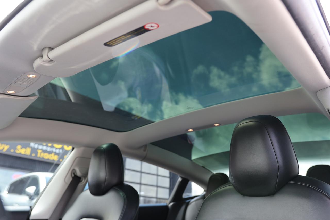 2018 Tesla Model 3 LONG RANGE-DUAL MOTOR-AWD/AUTOPILOT/FULL SELF DRIV Photo