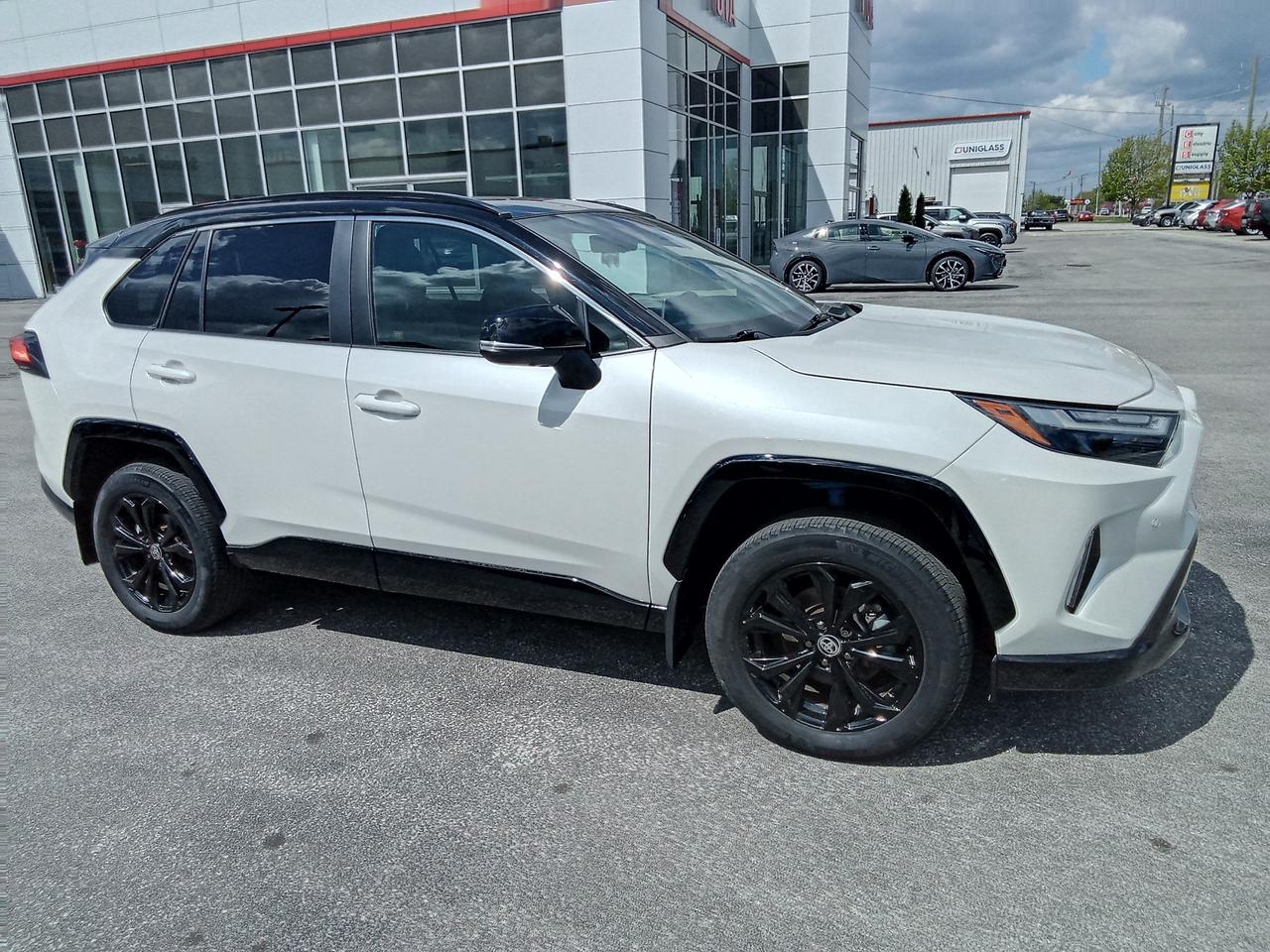 2022 Toyota RAV4 Hybrid XSE 4dr All-Wheel Drive Photo2