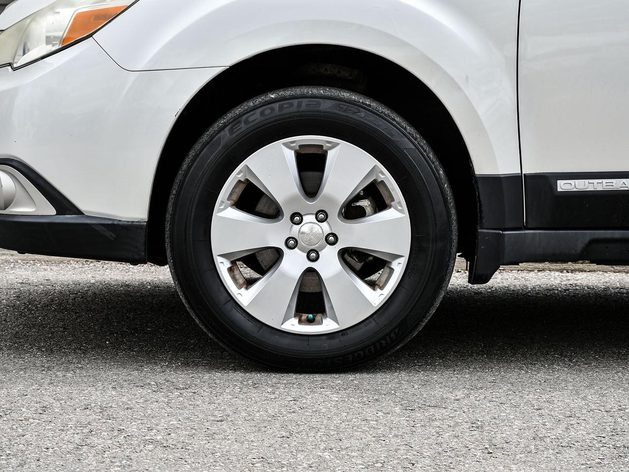 2011 Subaru Outback AWD   LOW KM   CLEAN CARFAX   SOLD ASIS Photo