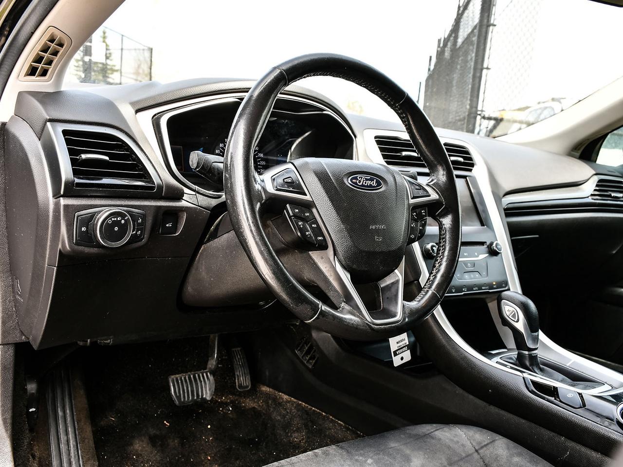 2015 Ford Fusion SE FWD   GREAT SERVICE HISTORY   BT   CAM   ALLOY Photo