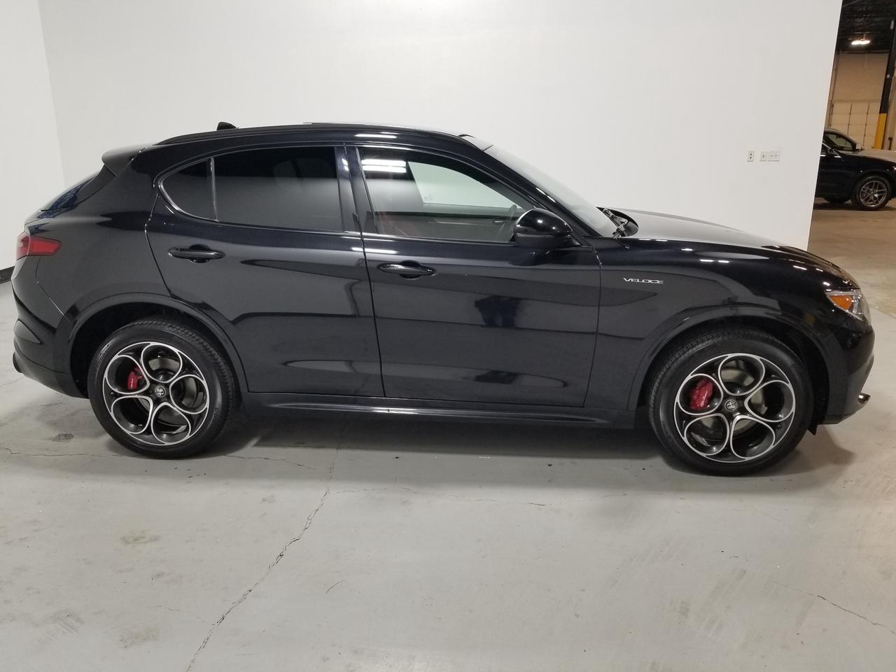 2022 Alfa Romeo Stelvio Ti 4dr All-Wheel Drive Photo