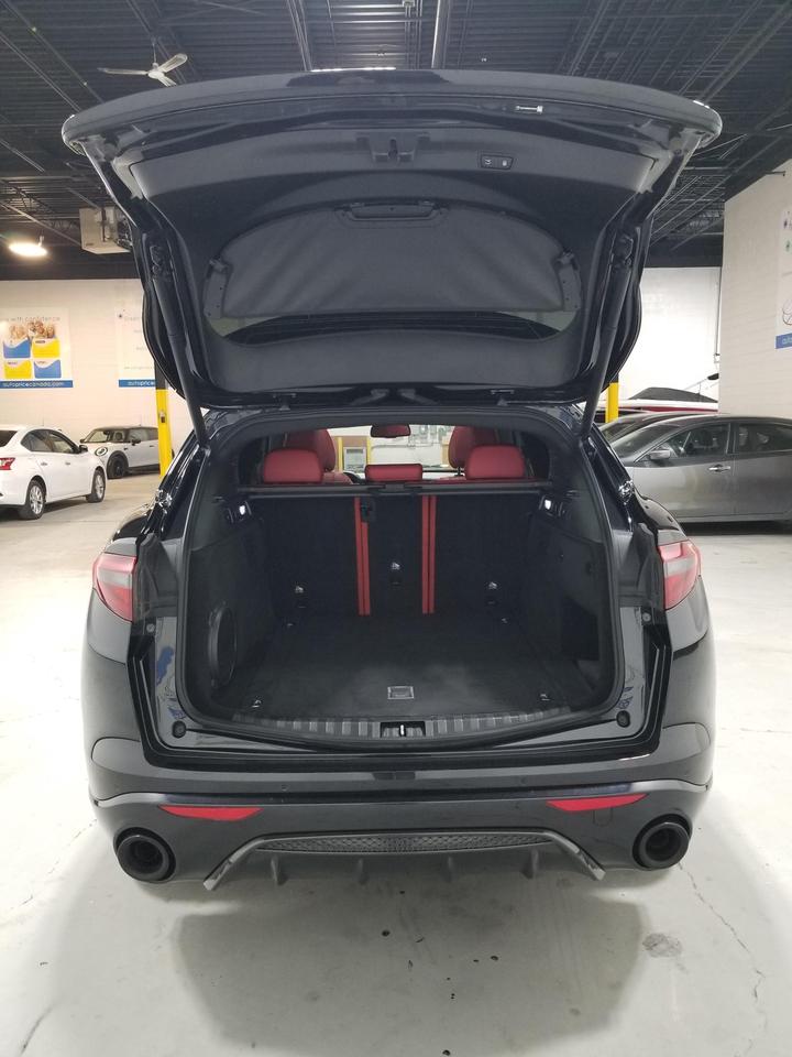 2022 Alfa Romeo Stelvio Ti 4dr All-Wheel Drive Photo