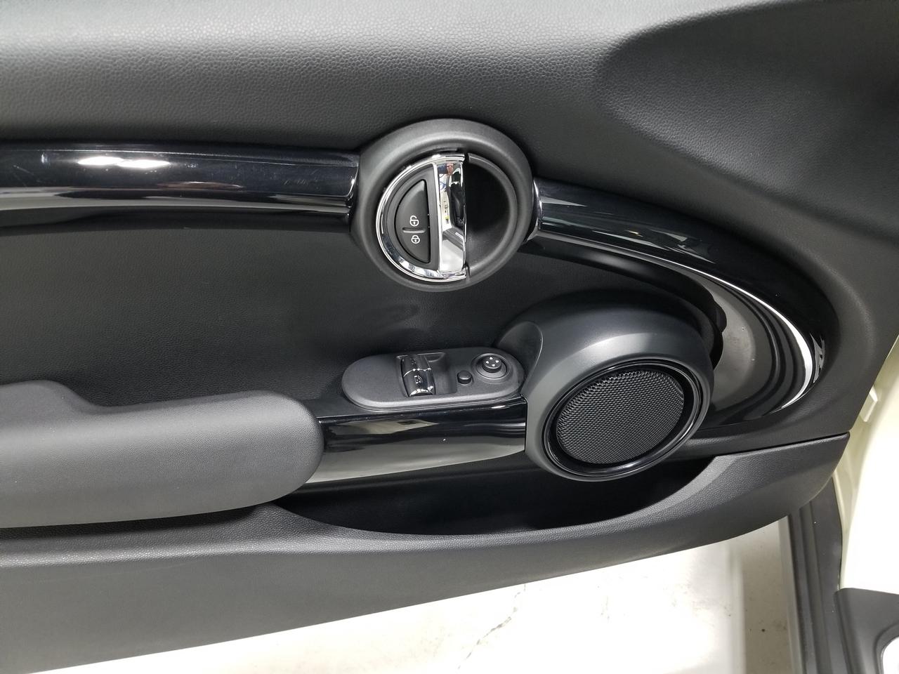 2019 MINI 3 Door Cooper S 2dr Hatchback Photo