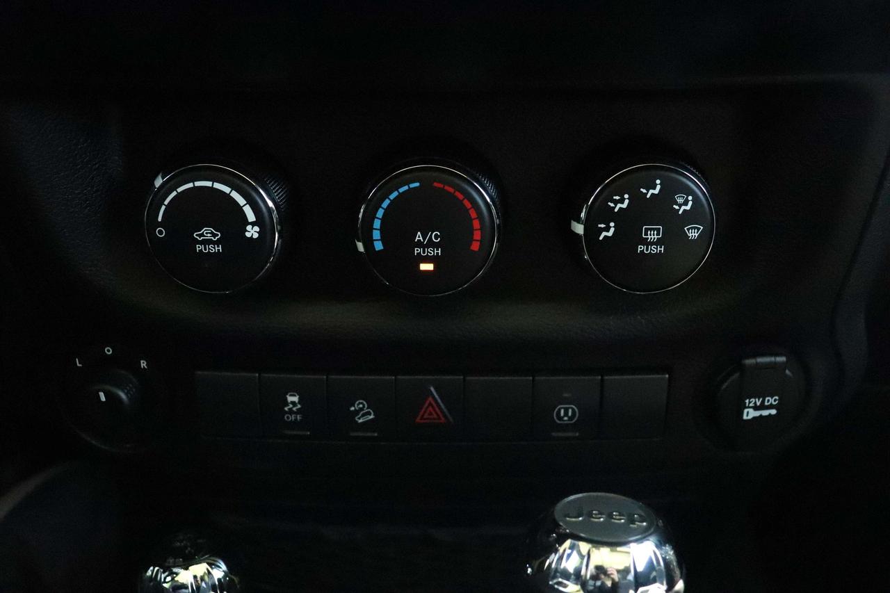 2016 Jeep Wrangler 2 DOOR SAHARA 4WD Photo