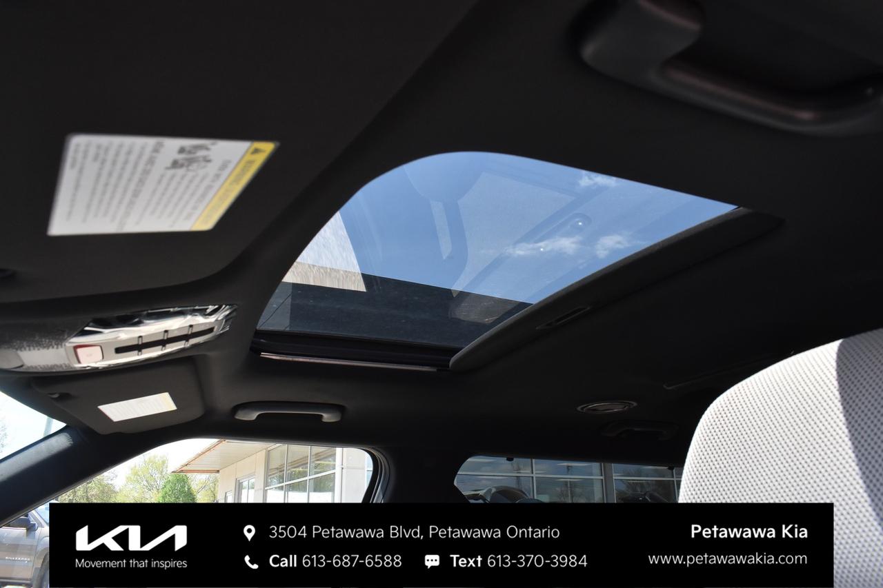 2026 Kia EV9 Land w/GT-Line 4dr All-Wheel Drive Photo