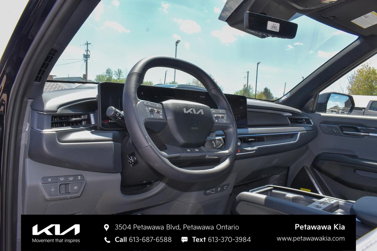 2026 Kia EV9 Land w/GT-Line 4dr All-Wheel Drive Photo