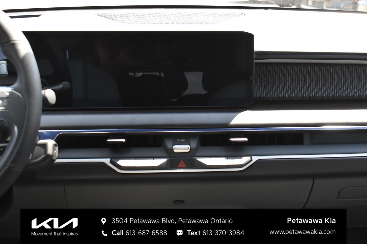 2026 Kia EV9 Land w/GT-Line 4dr All-Wheel Drive Photo