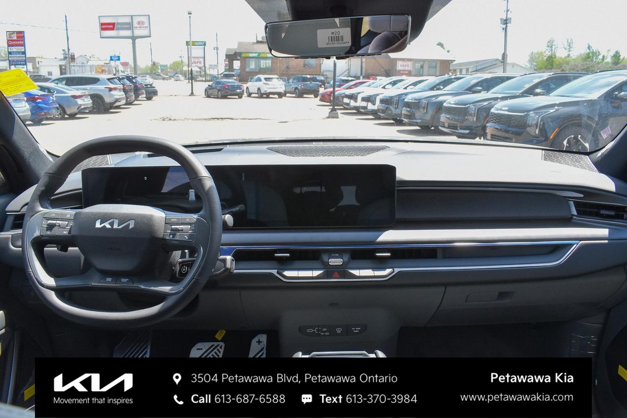 2026 Kia EV9 Land w/GT-Line 4dr All-Wheel Drive Photo