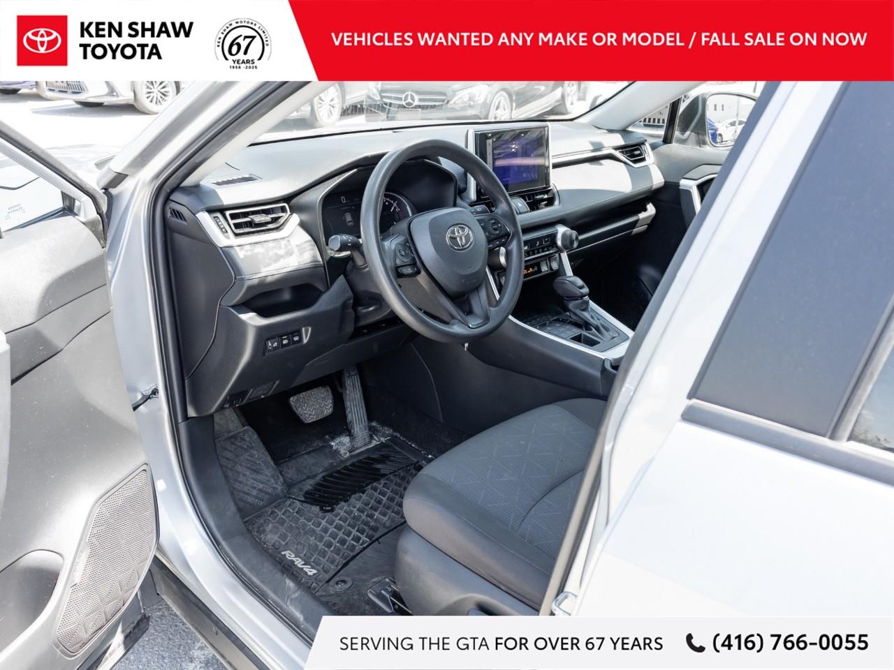 2023 Toyota RAV4 LE 4dr All-wheel Drive Photo