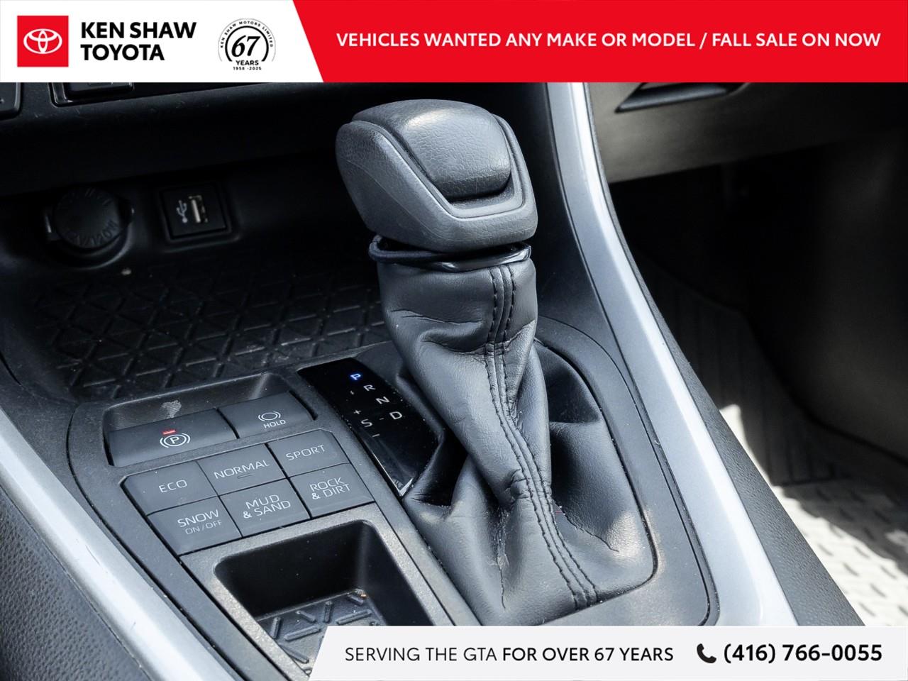 2023 Toyota RAV4 LE 4dr All-wheel Drive Photo