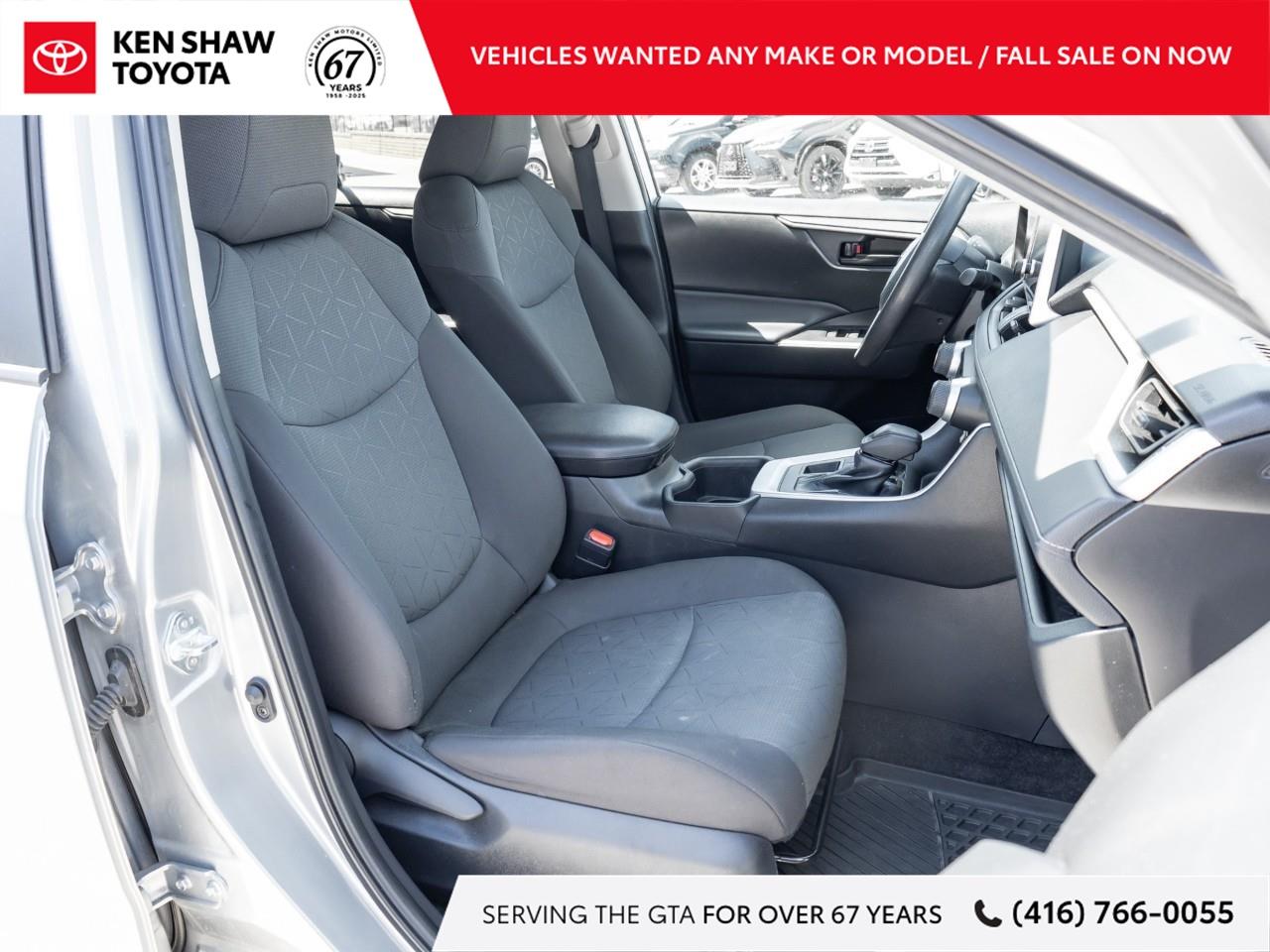 2023 Toyota RAV4 LE 4dr All-wheel Drive Photo