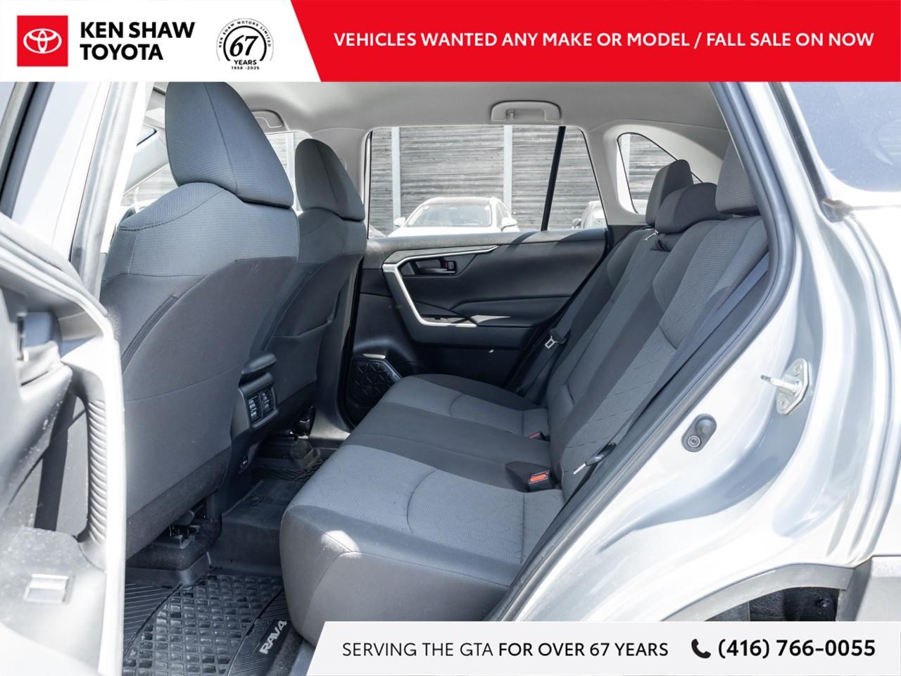 2023 Toyota RAV4 LE 4dr All-wheel Drive Photo