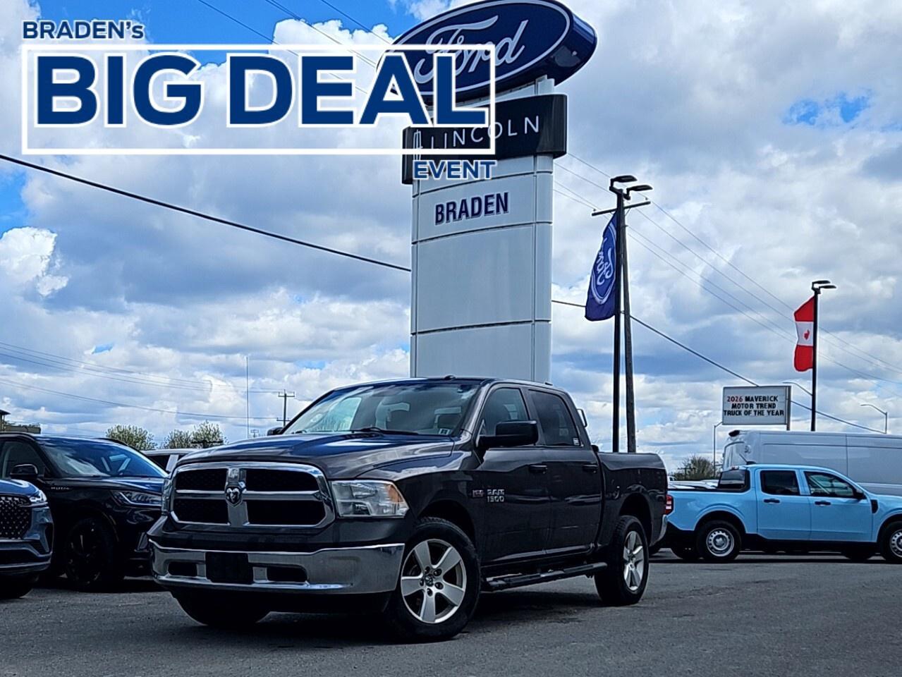 2015 RAM 1500 ST   SXT   TOW PKG   4WD Photo0