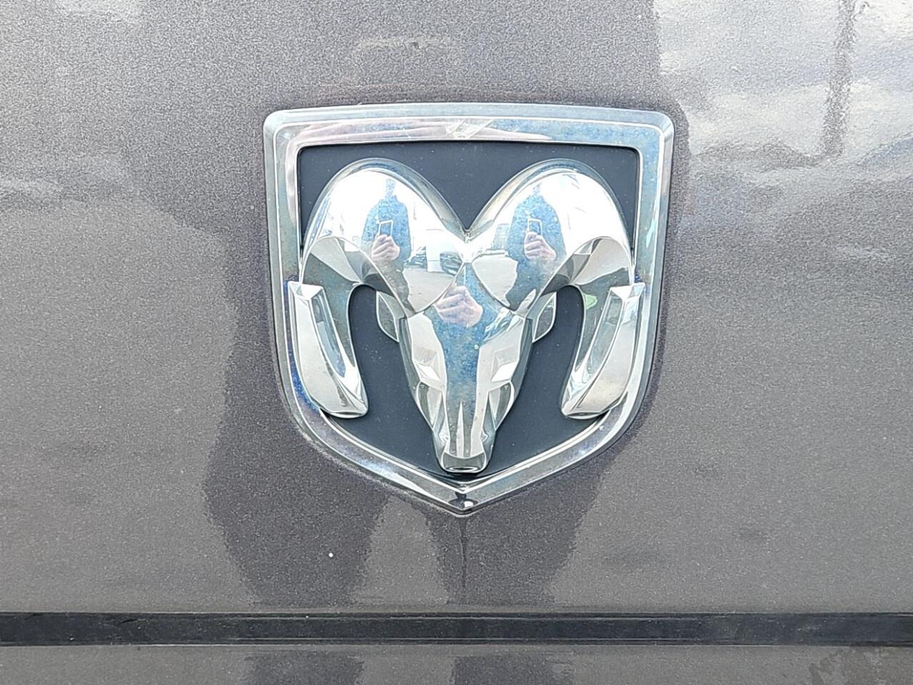 2015 RAM 1500 ST   SXT   TOW PKG   4WD Photo