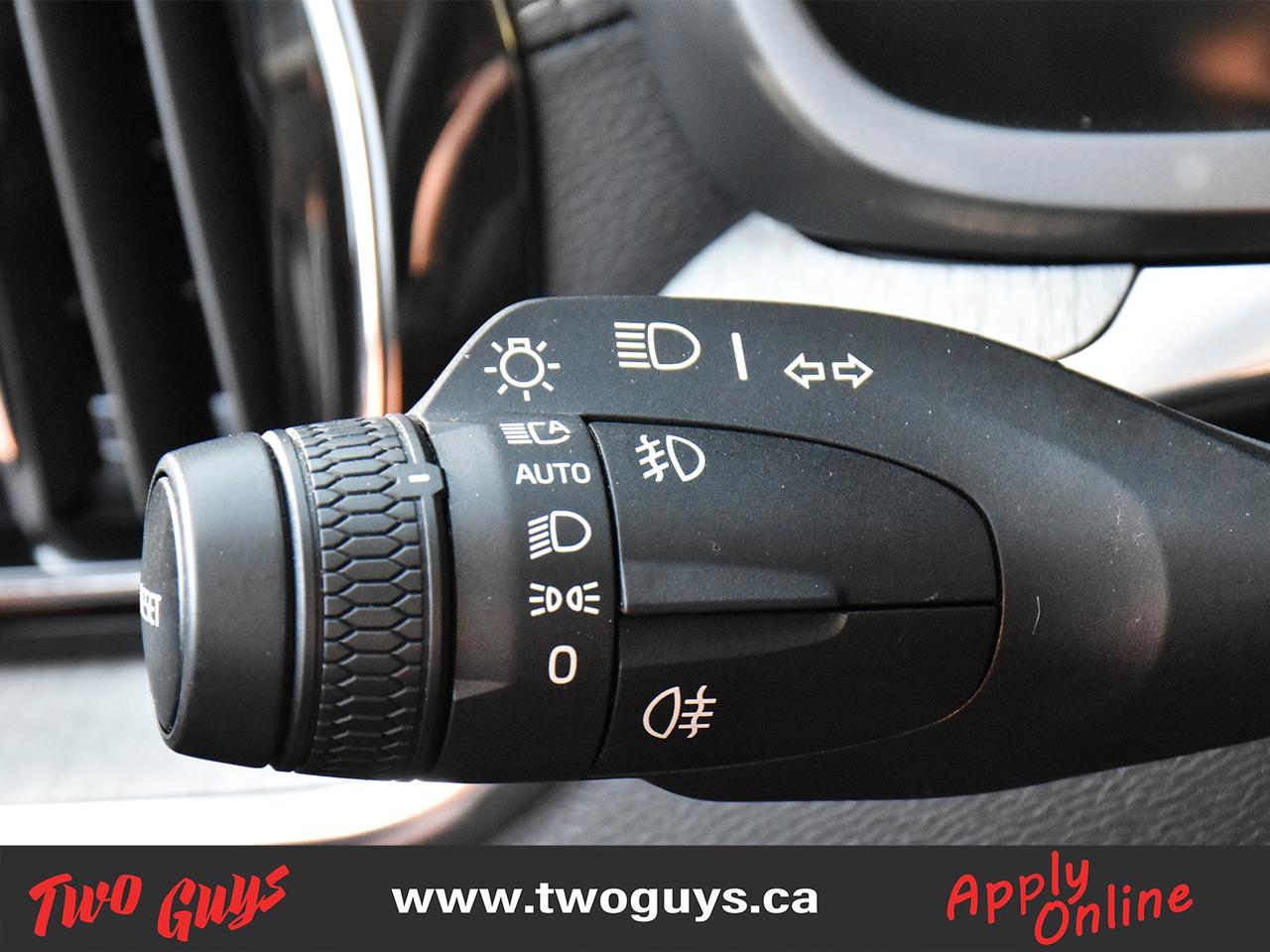 2023 Volvo V60 Cross Country Ultimate   Leather   Pano   Nav Photo