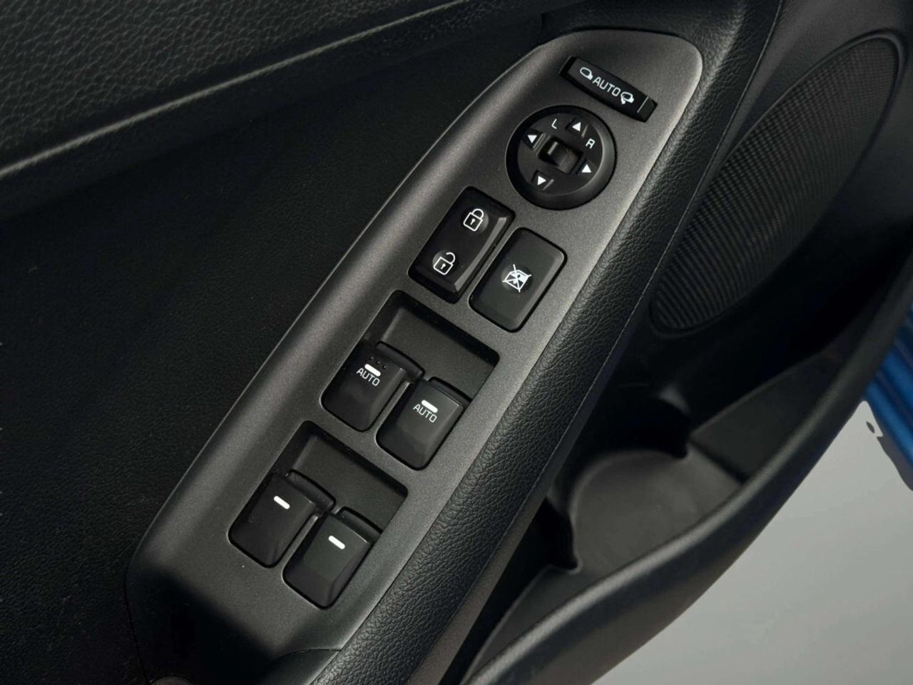 2015 Kia Forte SX Photo