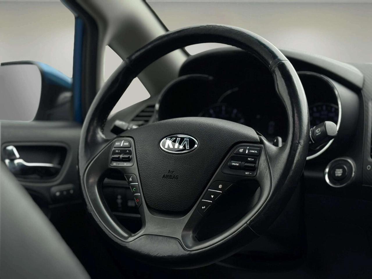 2015 Kia Forte SX Photo