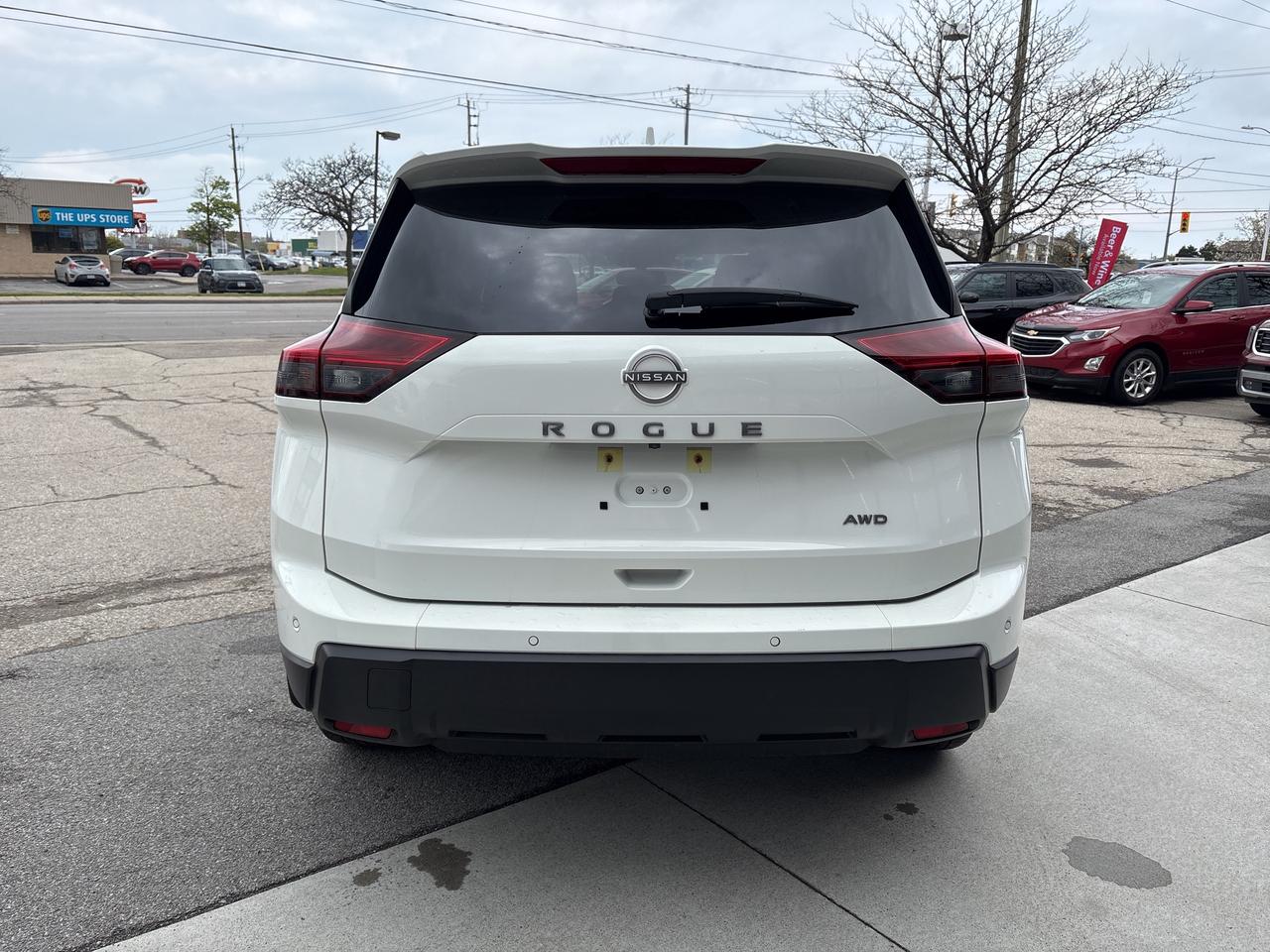 2024 Nissan Rogue AWD S Back Up Camera Heated Front Seats Photo4