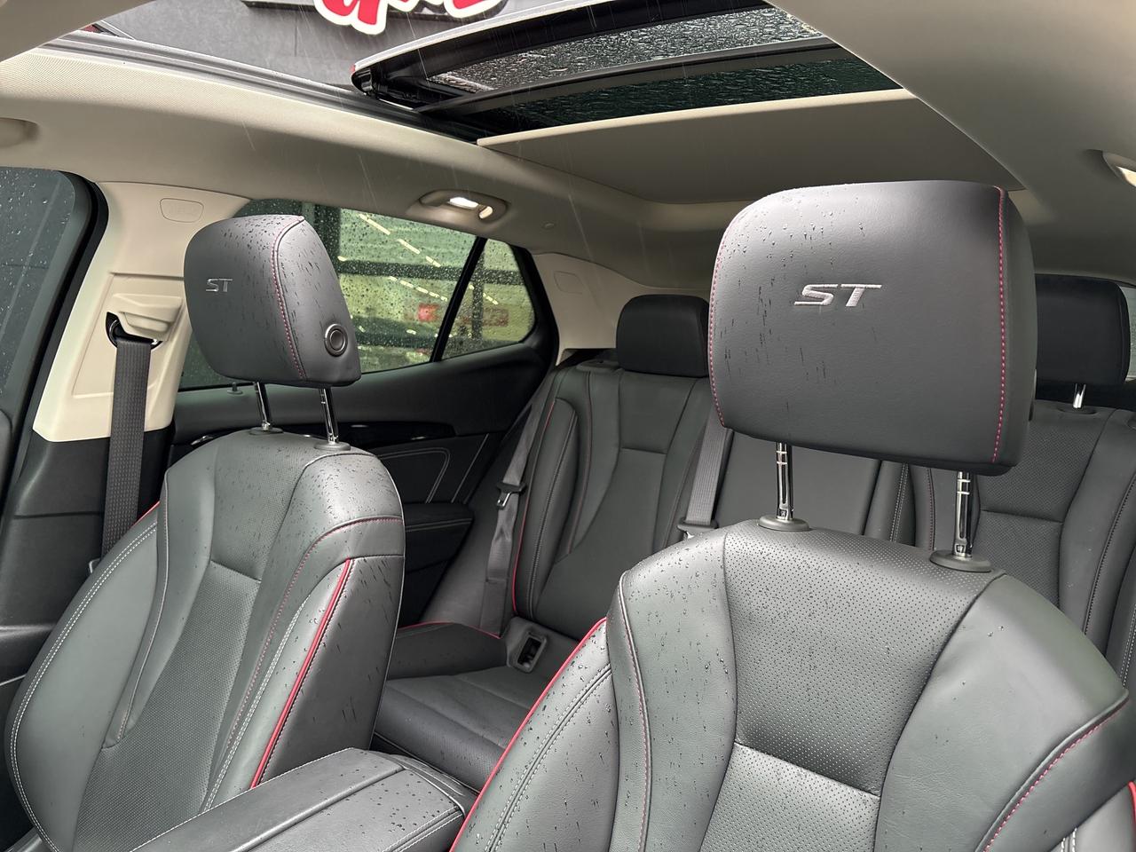 2023 Buick Envision AWD 4dr Essence Sunroof Leather Keyless Go Photo