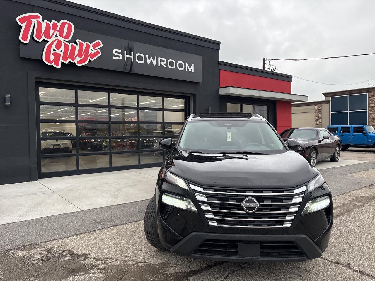 2024 Nissan Rogue AWD SV Moonroof Remote Start Back Up Camera Photo