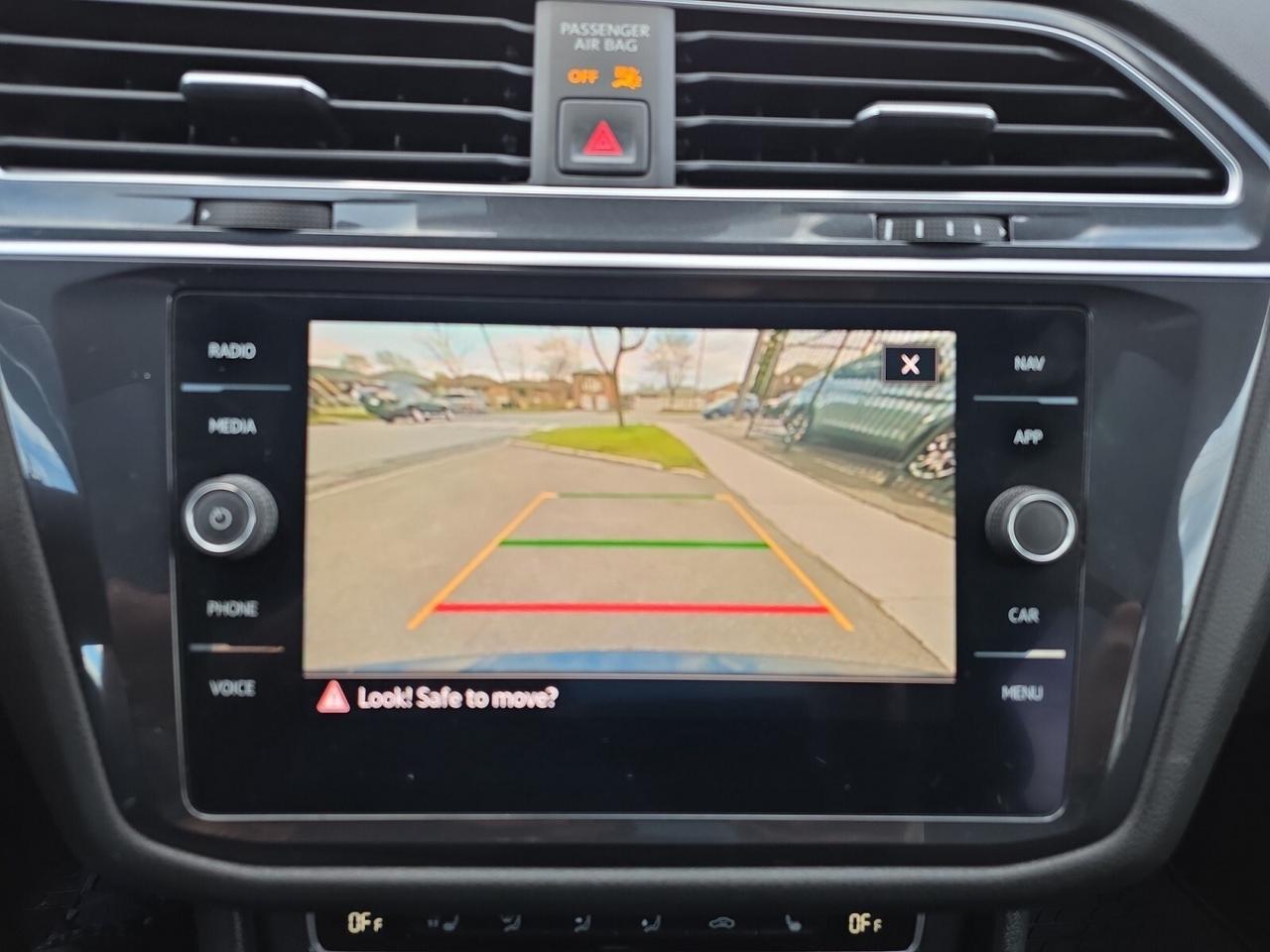 2021 Volkswagen Tiguan Highline R-Line 4MOTION * 1 OWNER / CARPLAY / PANO Photo
