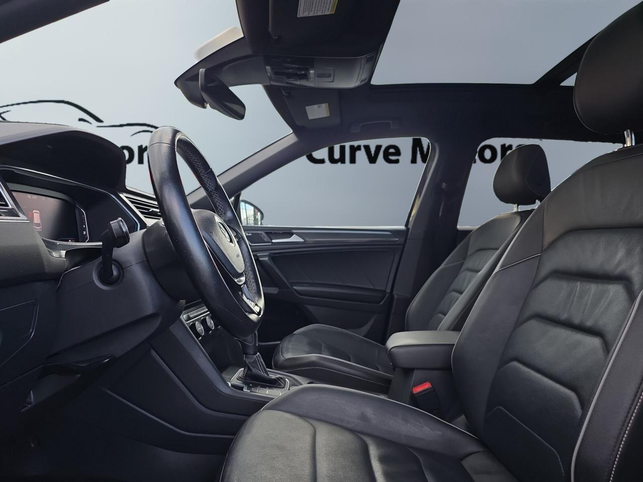2021 Volkswagen Tiguan Highline R-Line 4MOTION * 1 OWNER / CARPLAY / PANO Photo
