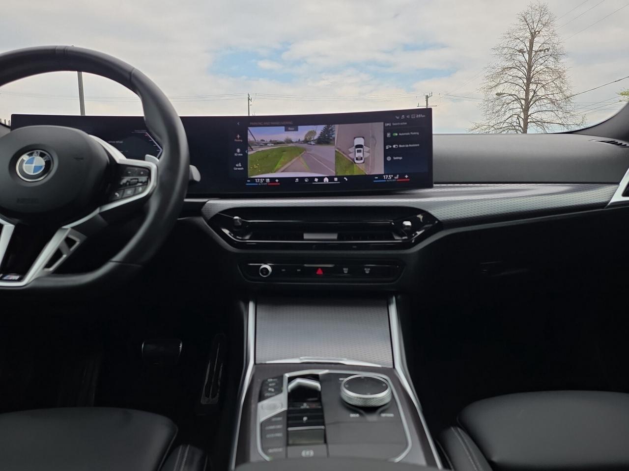 2025 BMW 3 Series 330i xDrive M-SPORT * HUD / DRIVER ASSIST / CARPLA Photo