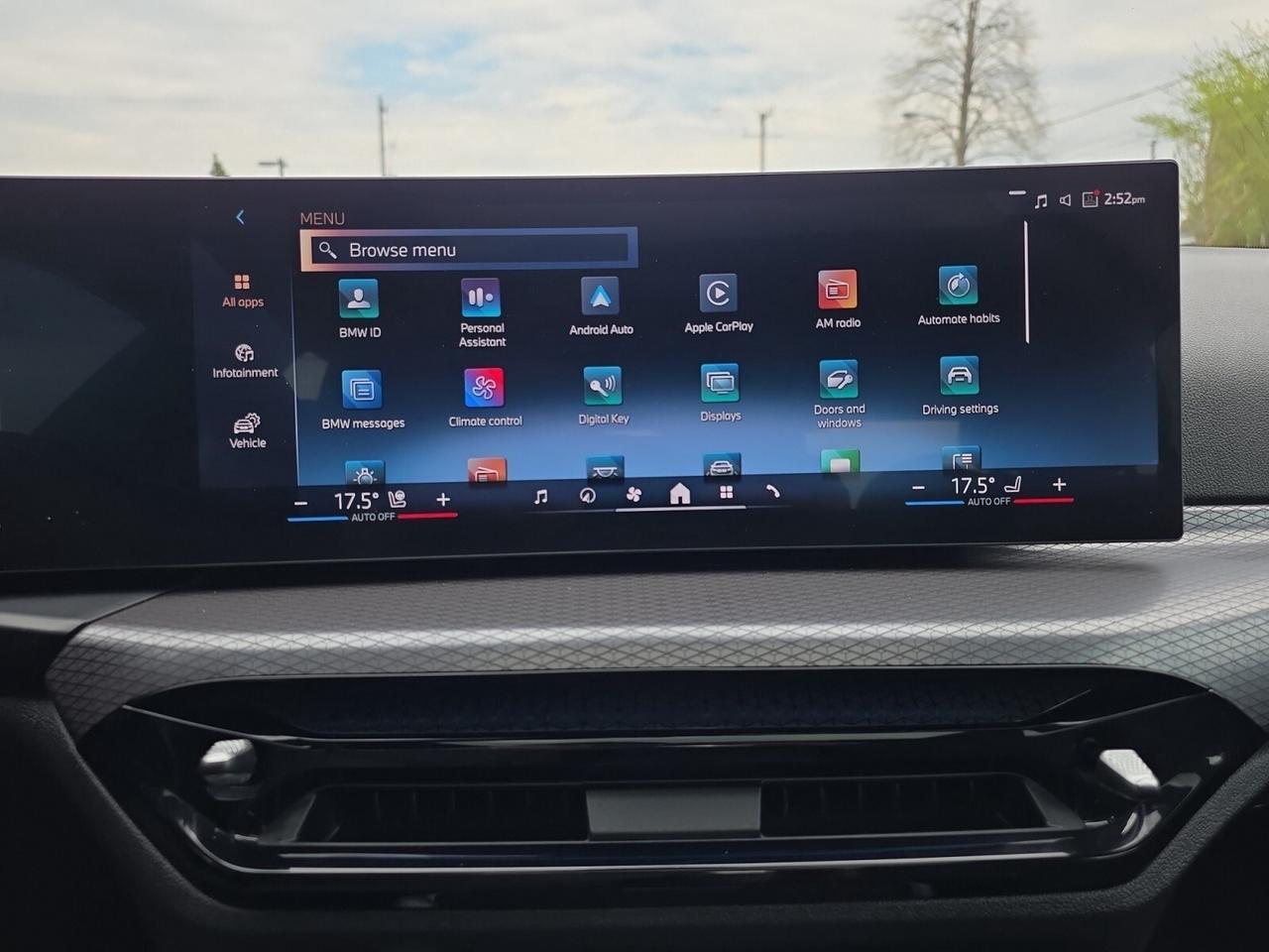 2025 BMW 3 Series 330i xDrive M-SPORT * HUD / DRIVER ASSIST / CARPLA Photo