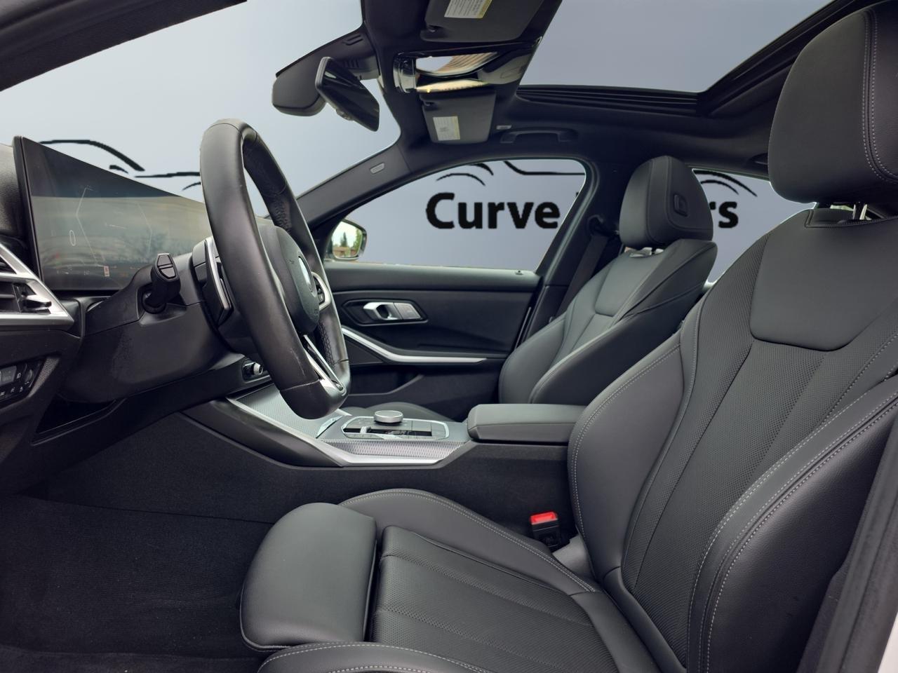 2025 BMW 3 Series 330i xDrive M-SPORT * HUD / DRIVER ASSIST / CARPLA Photo